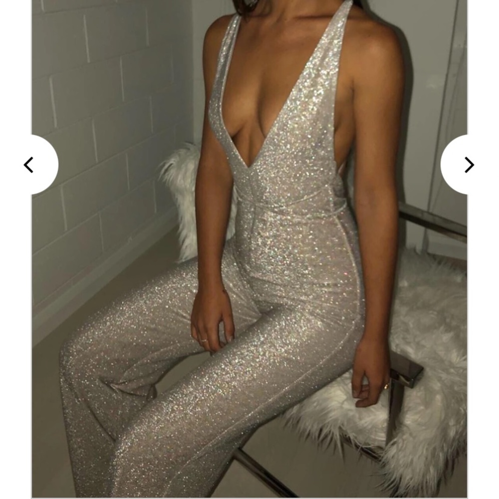 Cute open back romper - Picture 3 of 3